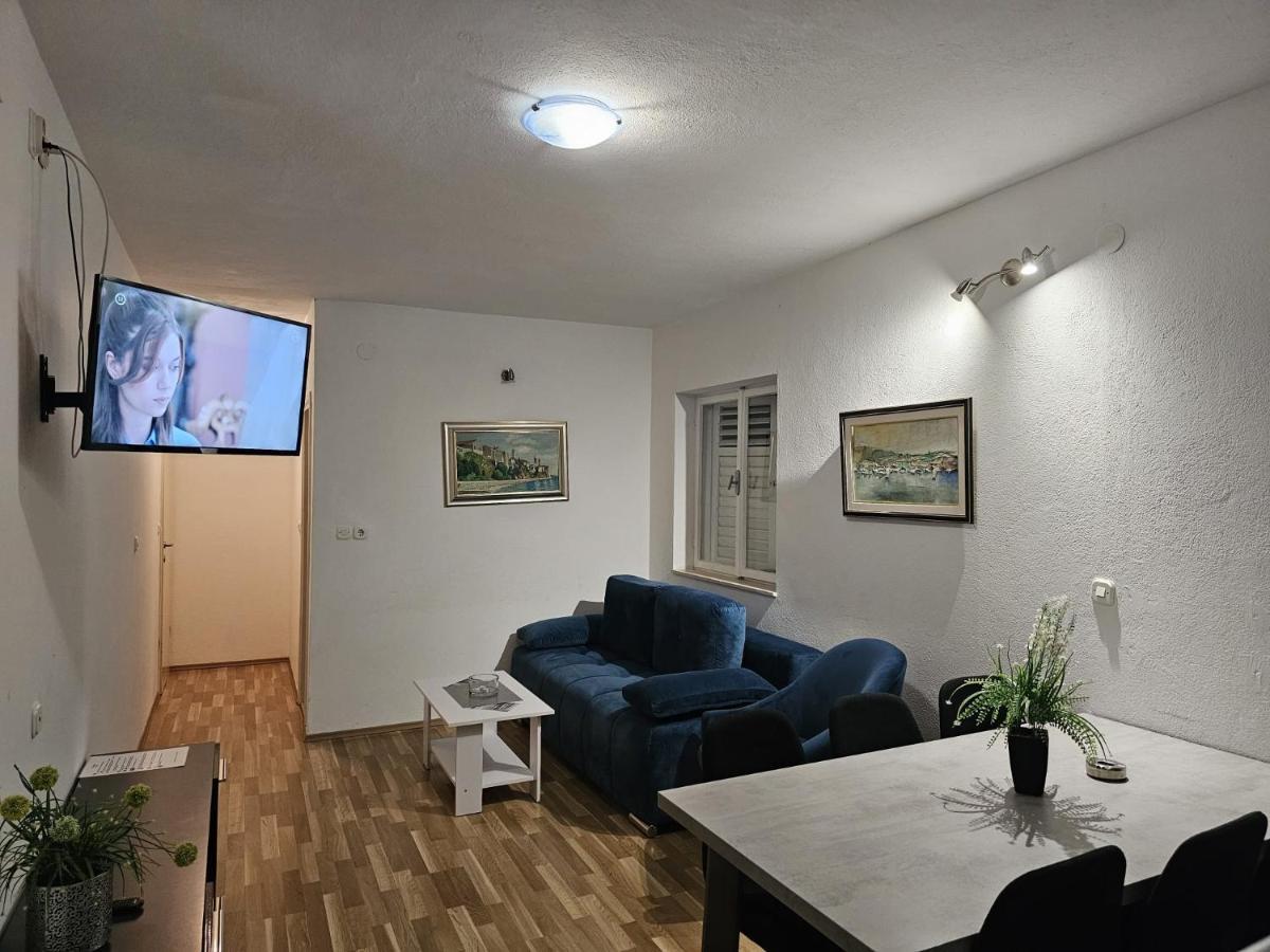 Beach Apartments Mika Локва-Рогозниця Екстер'єр фото
